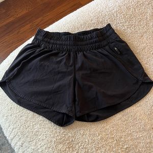 Lulu Lemon Tracker lined short
